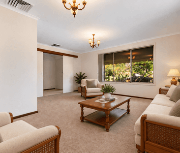 Conveniently Located Family Home in Richmond - Photo 2