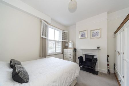 4 bedroom end of terrace house to rent - Photo 4