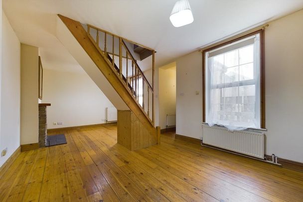 2 bedroom cottage to rent - Photo 1