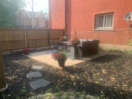 For Lease - 219 Stinson Street Unit# Unit 1/Main Floor, Hamilton, Ontario - Photo 3