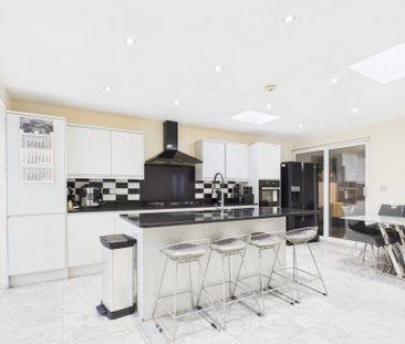 Shaftesbury Avenue, Feltham,TW14 - Photo 5