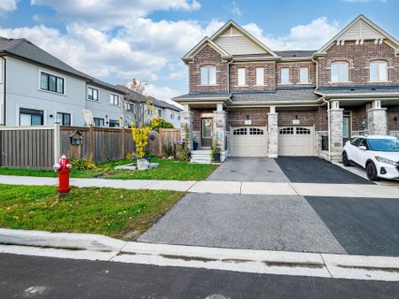 For Lease - 3 Doris Pawley Crescent, Caledon, Ontario - Photo 2