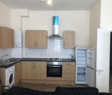 2 bedroom flat to rent - Photo 6