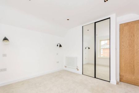 2 bedroom maisonette to rent - Photo 2