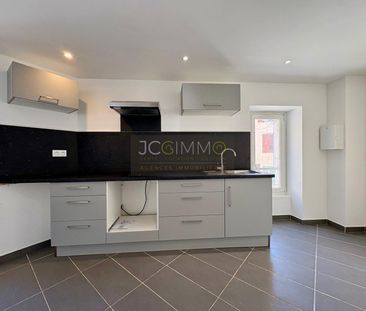 Location Appartement 2 pièces 37m² CUERS 83390 - Photo 1