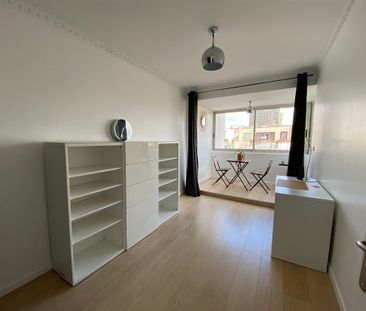 Location Appartement 3 pièces 60m² PARIS 20ème - Photo 2