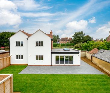 The Green, Chearsley - Photo 1