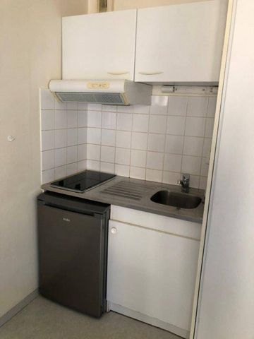 Location appartement t1 bis 2 pièces 32 m² à Rodez (12000) - Photo 4