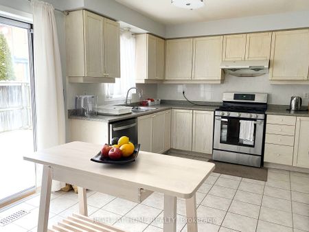 For Lease - 2346 Bankside Drive, Mississauga, Ontario - Photo 3