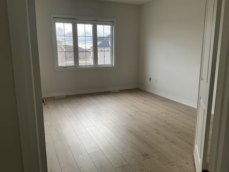 For Lease - 53 Tipp Drive, Richmond Hill, Ontario - Photo 4