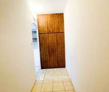 Pronájem, zrekonstruovaný byt s balkonem 2+1, 60 m - Photo 3