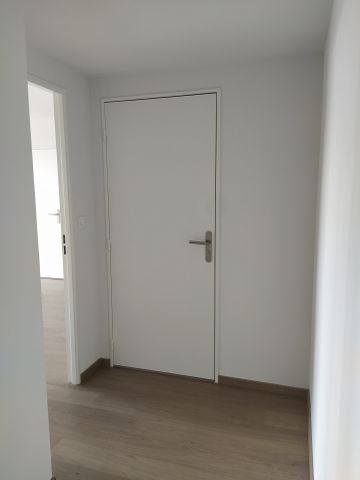 Location Appartement 3 pièces 69m² CHAMALIERES 63400 - Photo 5