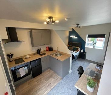 6 bedroom house to rent - Photo 1