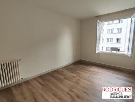 Location Appartement 4 pièces 81m² POITIERS 86000 - Photo 3