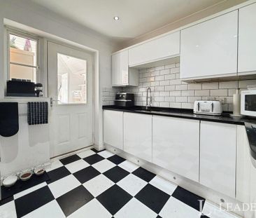 1 bedroom in a house share to rent - Photo 5