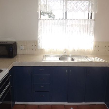 Modern Unit in Convenient, Quiet Location - Photo 3