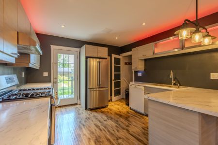 For Lease - 4774 THIRD Avenue, Niagara Falls, Ontario - Photo 2