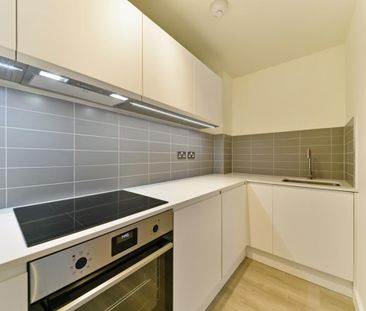 3 bedroom apartment to rent - Photo 6