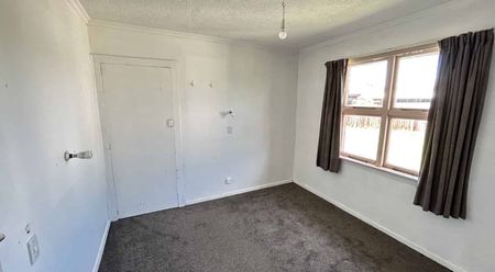 4 Bedroom House in Ilam - Photo 2