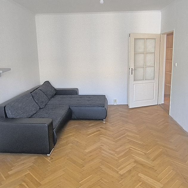 Pronájem bytu 2+1 68 m² - Fotografie 1