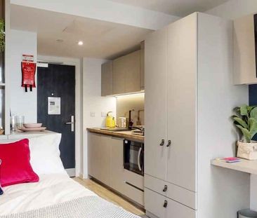 Bronze Studio - Photo 4