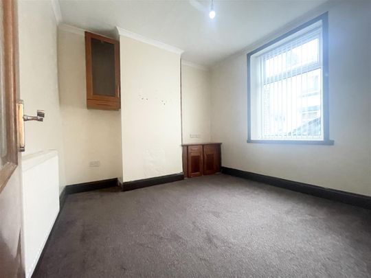 2 bed terraced house to rent in Ford Street, Burnley, BB10 - Photo 1