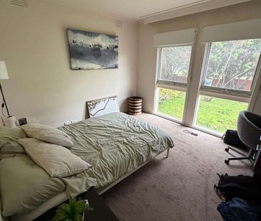 Malvern East - Photo 1