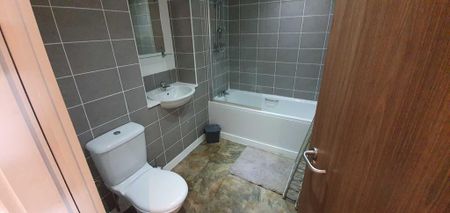 2 bedroom flat to rent - Photo 5