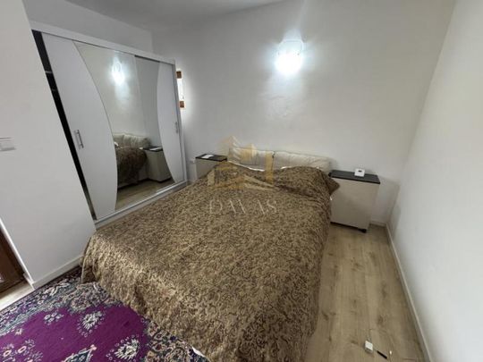 Casa individuala de inchirat 4 camere decomandat | 4 parcari | Curte - Photo 1