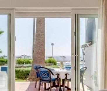 3 bedroom luxury Townhouse for rent in Casares, Spain - Photo 1