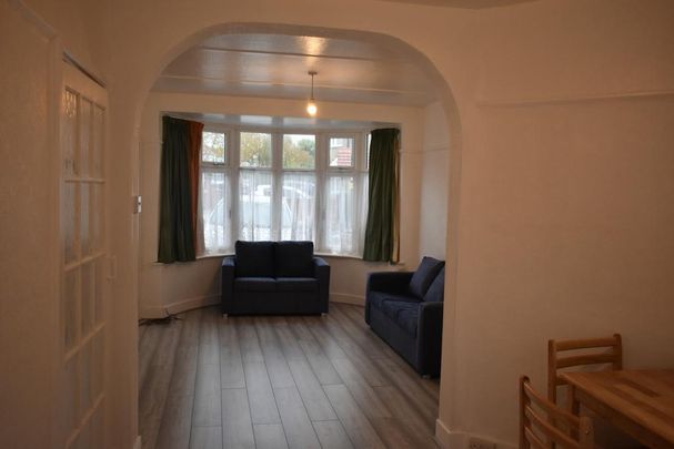 3 bedroom terraced house to rent - Photo 1