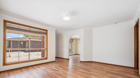 3 Bedroom Homette - Great Location - Photo 2