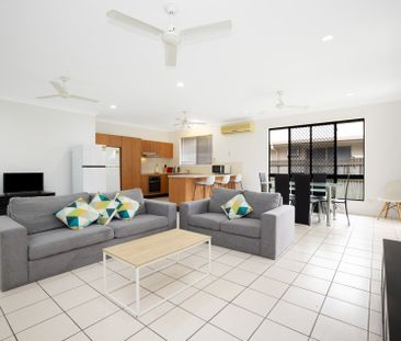 Modern Furnished Property - SHARE HOUSE with one room with shared b... - Photo 1