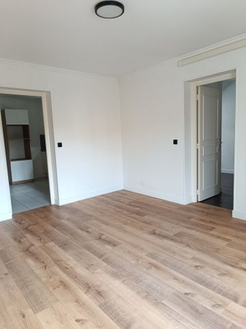 Location Appartement 2 pièces 39m² ST MAUR DES FOSSES 94210 - Photo 2