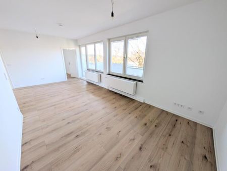 **Frisch renoviert: +neuer Laminat +weiße Wände +neues Tageslichtbad +2 Balkone** - Foto 3