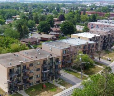 22-32 Boulevard Saint-Elzear O | 22 Boulevard Saint-Elzéar Ouest, L... - Photo 1