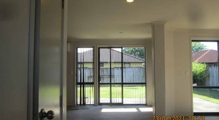 FAMILY HOME - Photo 4