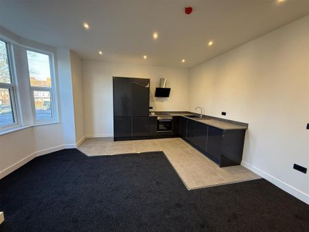 2 bedroom apartment to rent - Photo 3