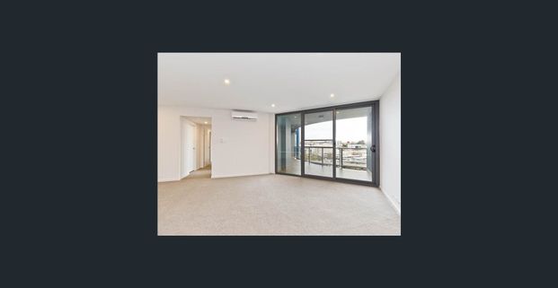 City Life! - Photo 1