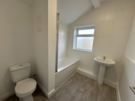 2 bedroom terraced house to rent - Photo 3