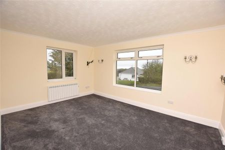 5 bedroom detached house to rent - Photo 3