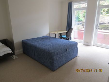 2 Bed Semi-Detached House, Sackville Road Lgf, BN3 - Photo 4