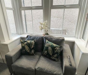 1 bedroom in a house share to rent - Photo 3