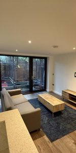 3 bedroom maisonette to rent - Photo 4