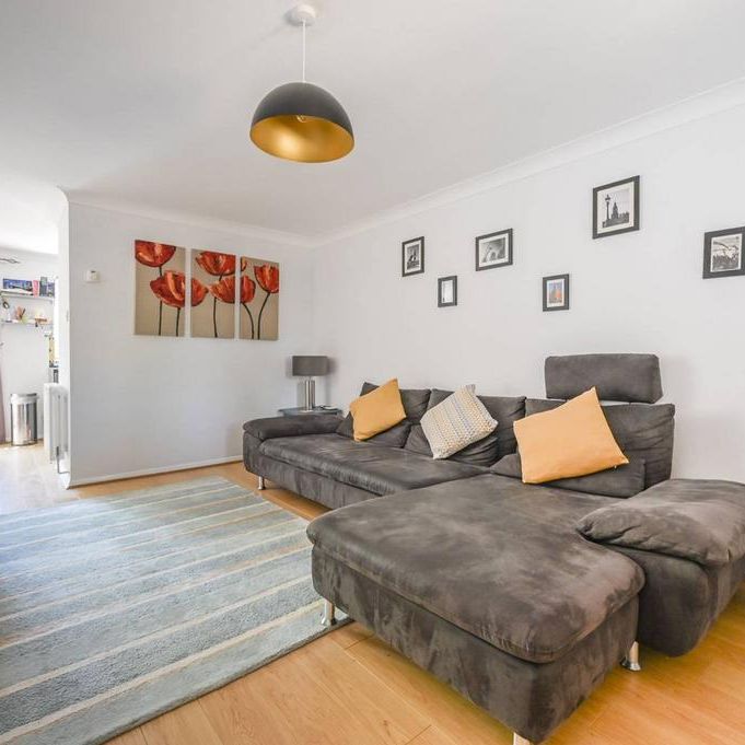 3 bedroom terraced house to rent - Photo 1