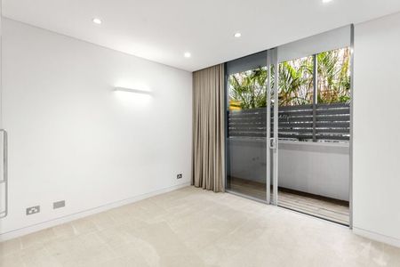 Luxury Coastal Lifestyle Moments from the Beach - Photo 4