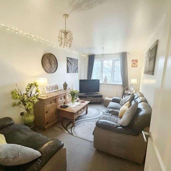 Skylark Road, North Cornelly, Bridgend, CF33 - Photo 1