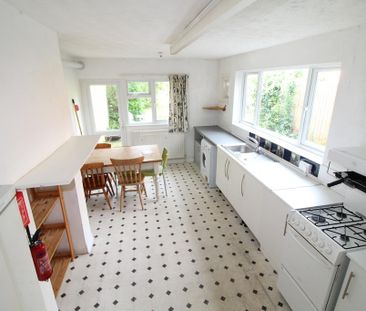 4 bedroom terraced house to rent - Photo 5