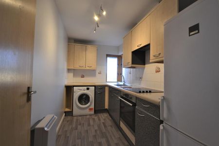 2 bedroom apartment to rent - Photo 4
