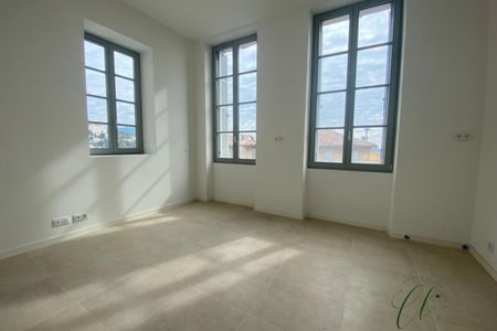 2 Pièces vide rénové - Place César Ossola - Photo 3